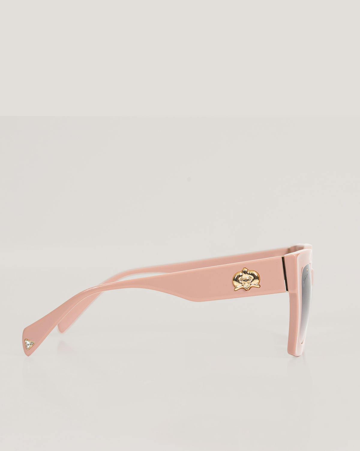 Pink square sunglasses | Sunglasses, Ricercabili, Fall Winter 2023-24 Collection, Accessories, Valentine's Gifts, Accessories | Genny