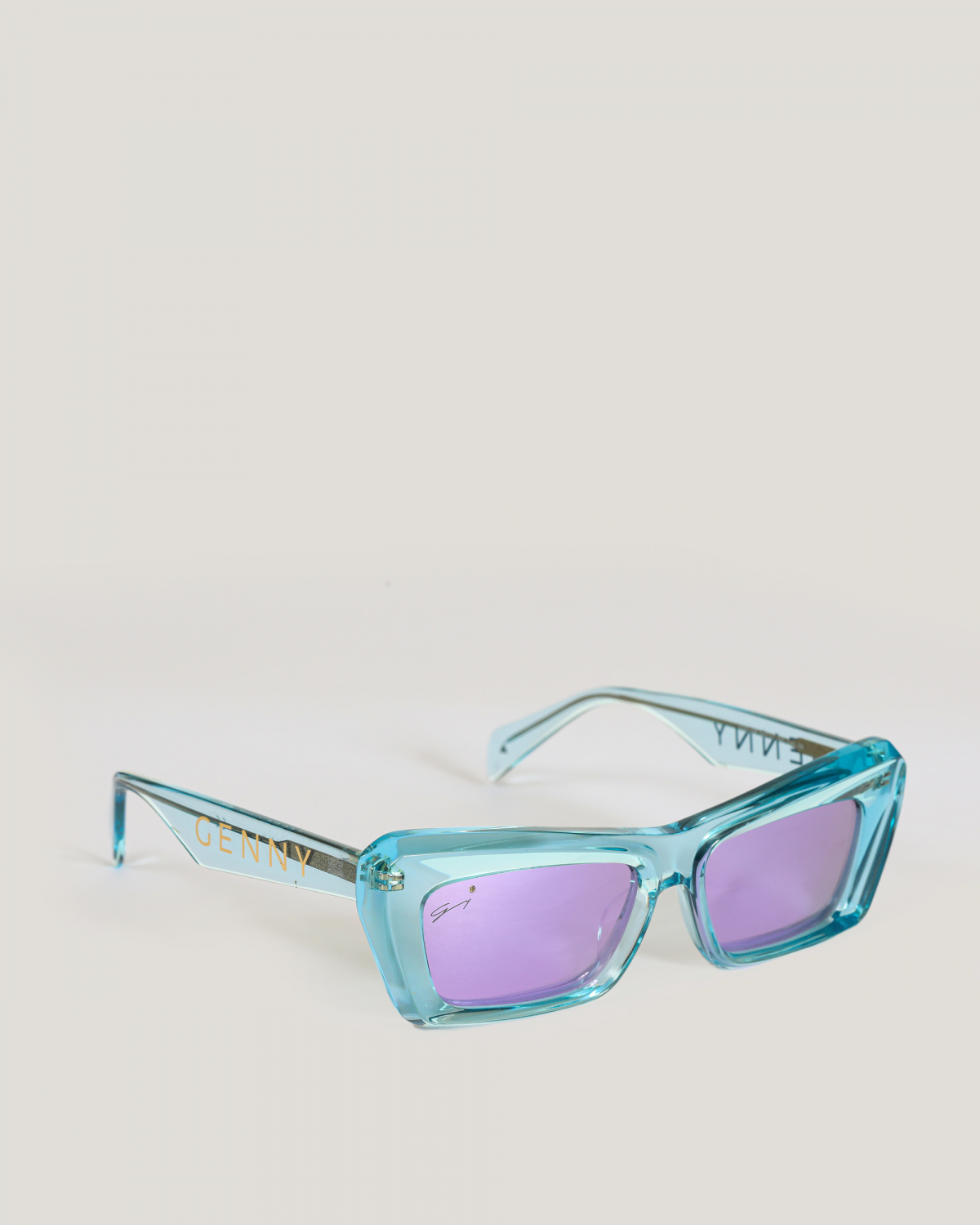 Sunglasses with contrasting lenses | Sunglasses, Mother's Day, Ricercabili, Accessories | Genny