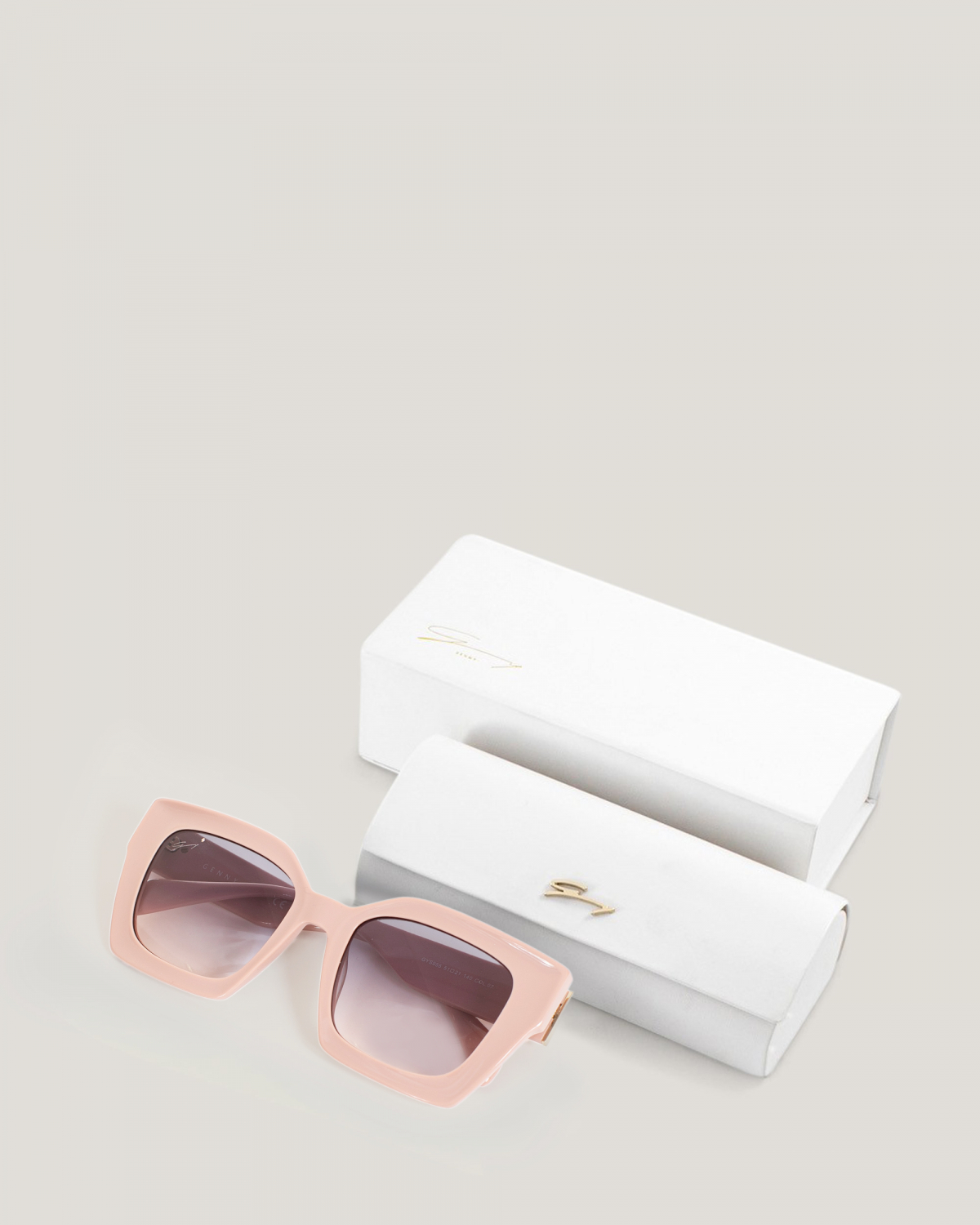 Pink square sunglasses | Sunglasses, Ricercabili, Fall Winter 2023-24 Collection, Accessories, Valentine's Gifts, Accessories | Genny