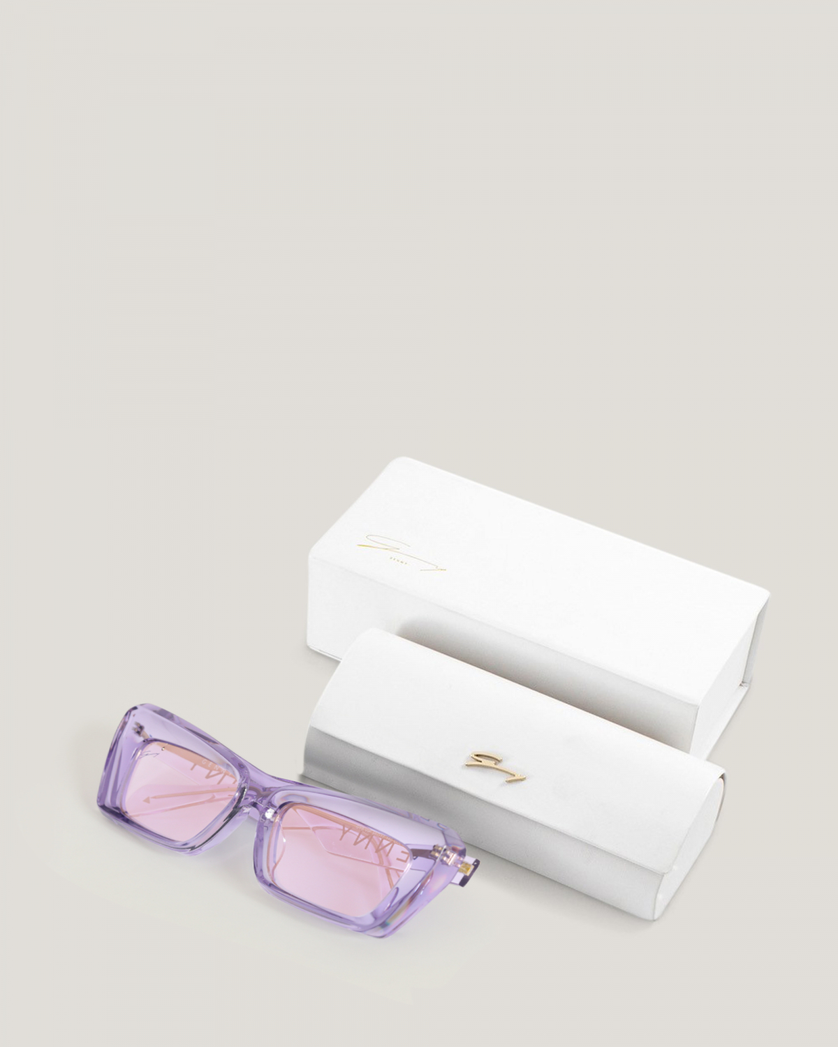 Sunglasses with mirrored lenses | Sunglasses, Mother's Day, Ricercabili, Accessories | Genny