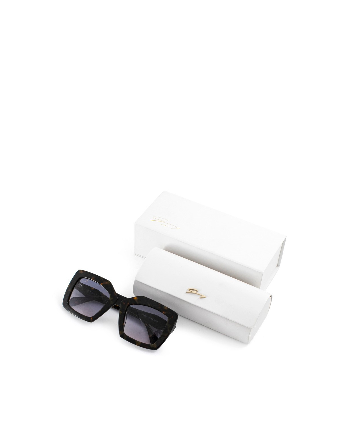 Square tortoiseshell sunglasses | Sunglasses, Party Collection, Ricercabili, Accessories | Genny